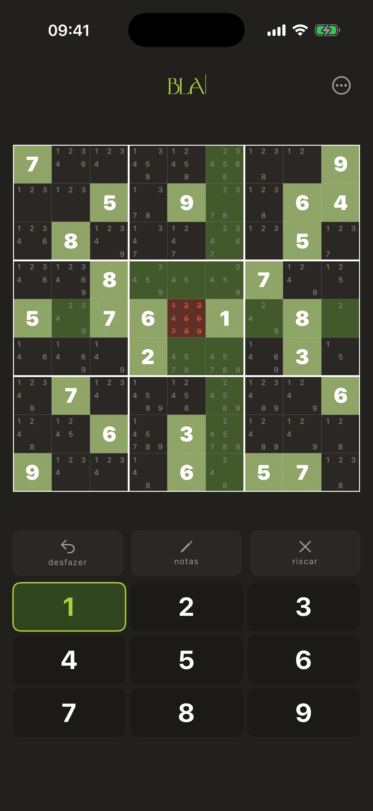 Tabuleiro do Sudoku BLA no tema Tinta com modo notas e célula em destaque, padrão de investigação.